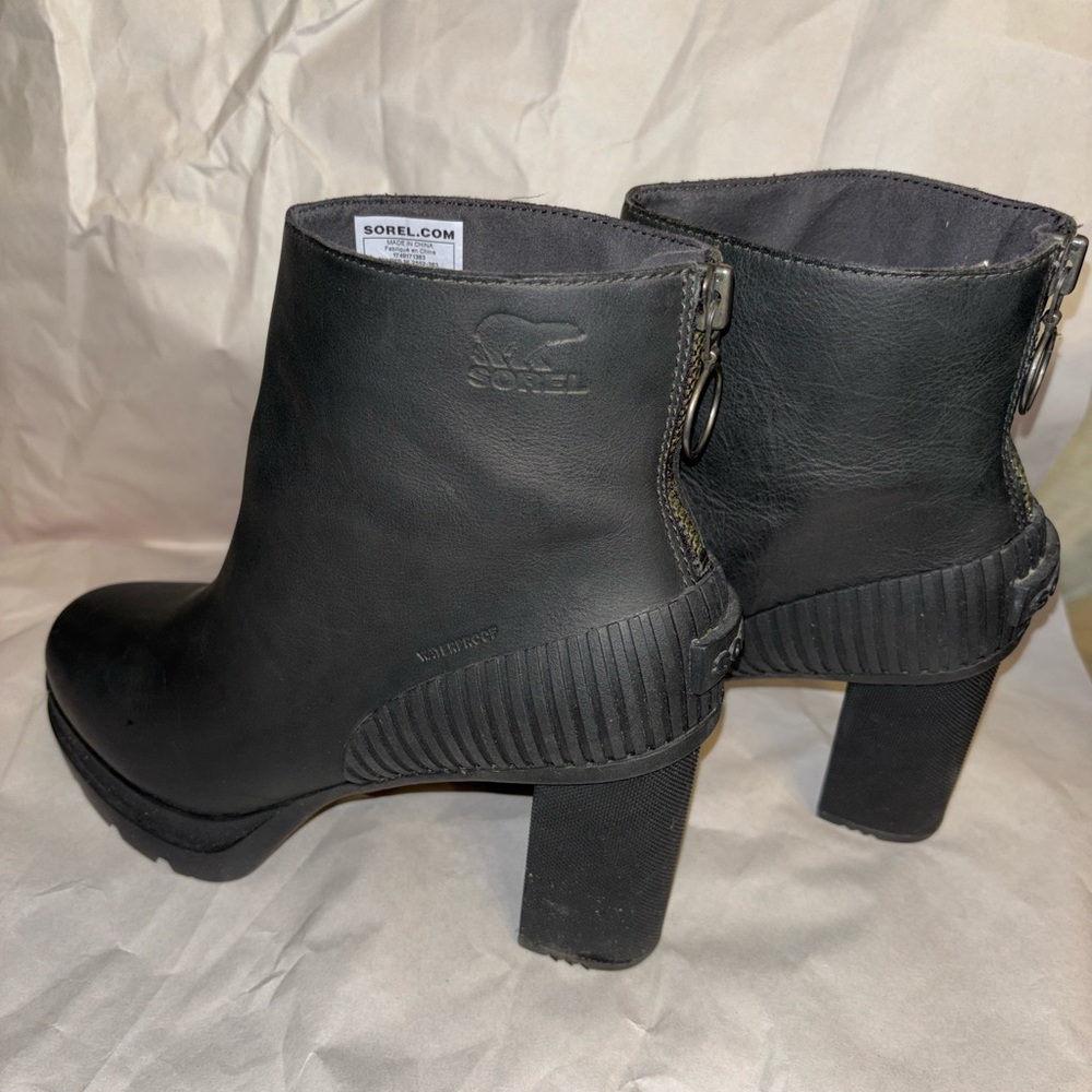 Sorel Black Leather Boots